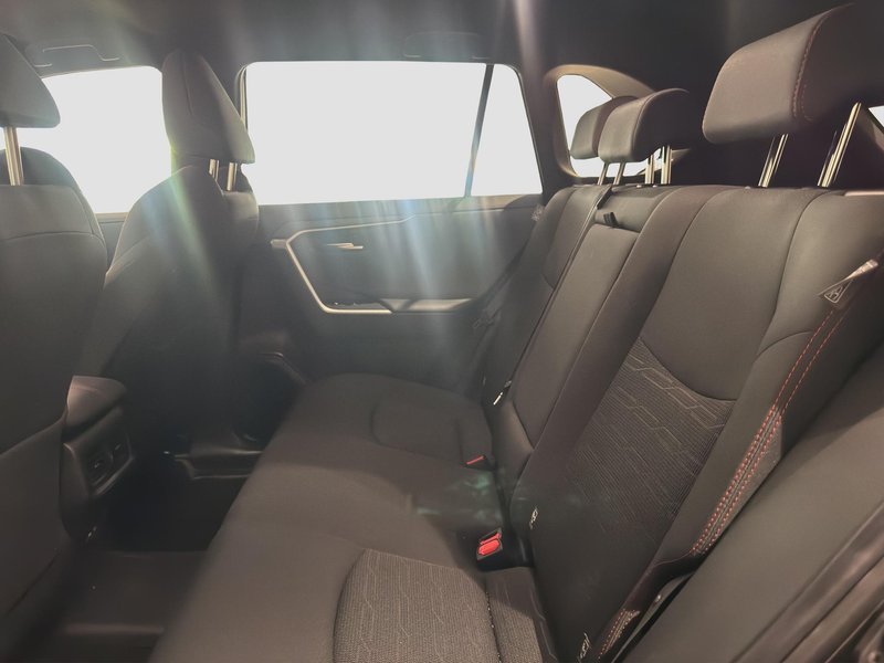 Toyota RAV4 2025, foto 11