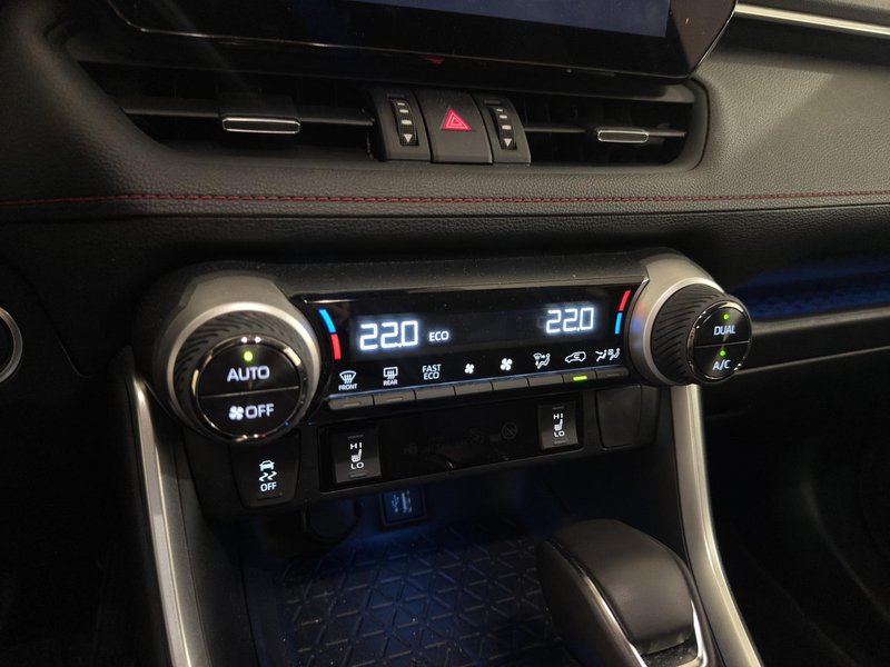 Toyota RAV4 2025, foto 29