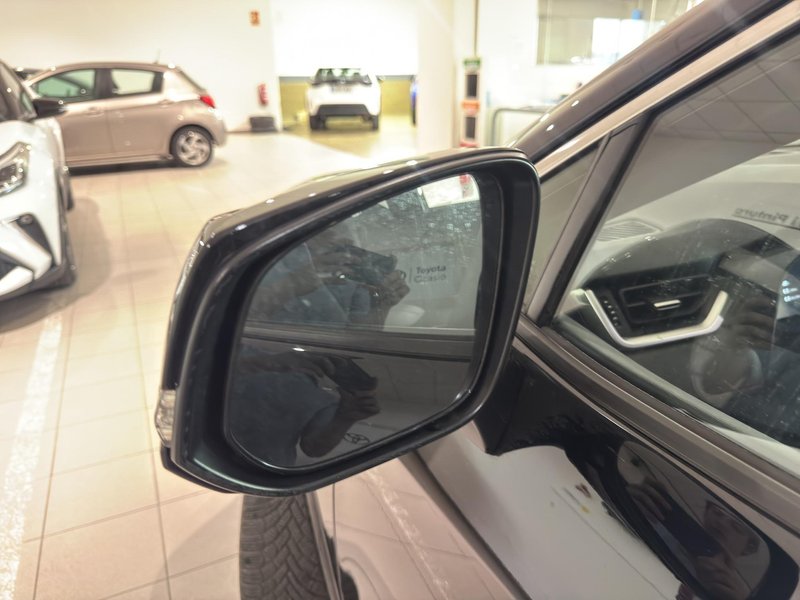 Toyota RAV4 2025, foto 32