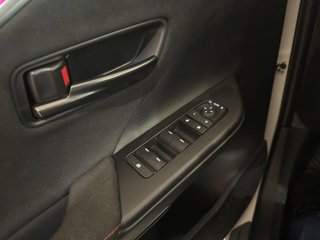 TOYOTA C-HR 2.0 PHEV GR SPORT CVT 223 5P