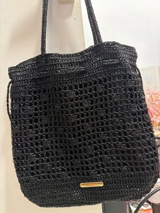 Bolso negro tejido