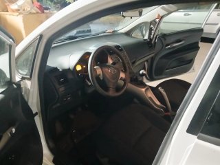 Toyota Auris 2011