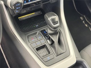 TOYOTA RAV4 5P Advance 220H e-CVT