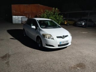 Toyota Auris 2011