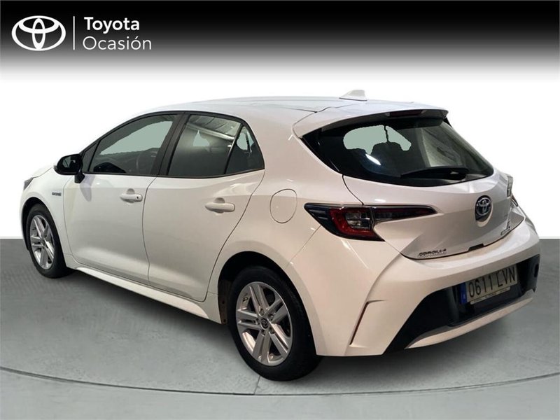 Toyota Auris 2021, foto 2