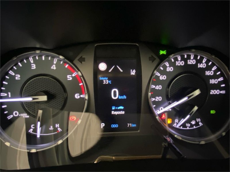 Toyota Hilux 2024, foto 14