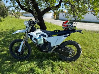 Husqvarna FE350 4T 2026 3 Hours  Brand New