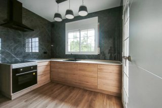 CASA REFORMADA CON PISCINA PRIVADA