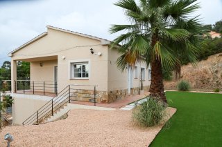 CASA REFORMADA CON PISCINA PRIVADA