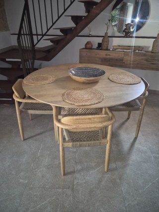 Mesa redonda madera mango y mimbre 1.40