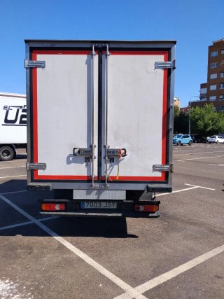 Nissan Cabstar 2016 frigorífico