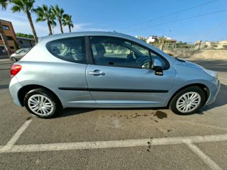 Peugeot 207 2011