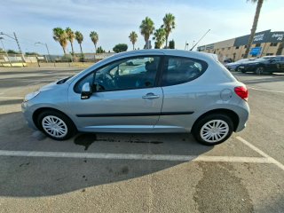 Peugeot 207 2011