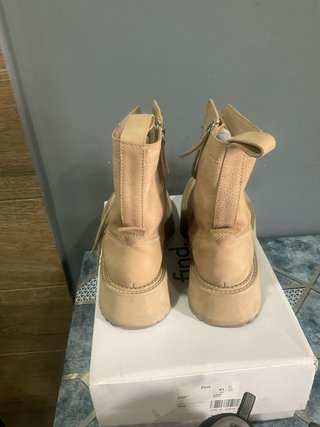 Botas Zara Beige + Zapatillas Negras de regalo