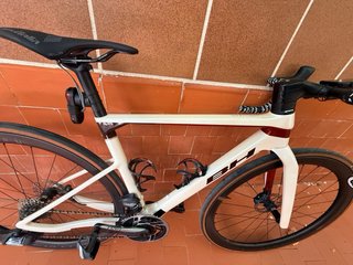 Talla SM   Bicicleta BH ultralight