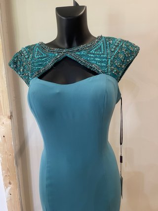 Vestido de fiesta con pedrería