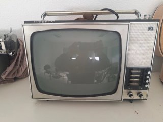 Televisor Antiguo Iberia, Tocadiscos, Olivetti