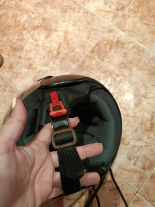 Casco de moto negro AXXIS