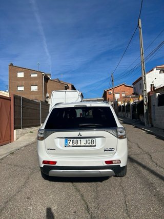 Mitsubishi Outlander 2015