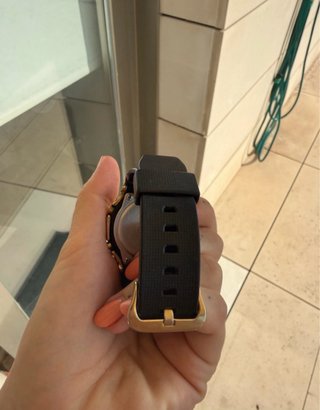 Reloj Casio G-Shock Dorado y Negro