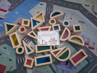 Caja Luminosa Montessori + Piezas Translúcidas