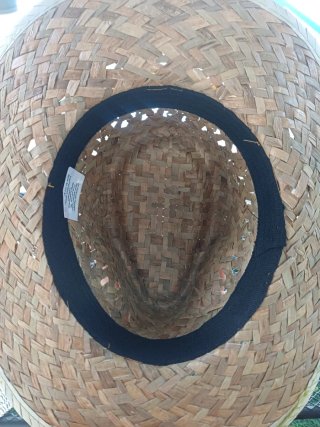 Sombrero de paja con encaje
