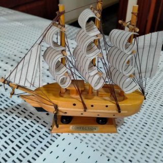 Maqueta velero clásico de madera