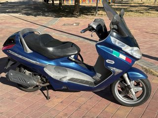 Piaggio X8 Maxi Scooter Azul