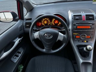 Toyota Auris 2010