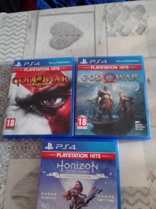 Juegos PS4: God of War y Horizon (3 juegos)