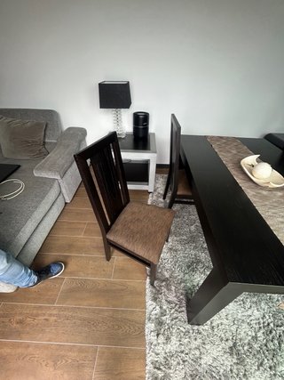 Conjunto comedor madera nogal y aparador incluido