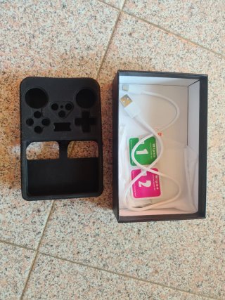 Consola R36S Negra
