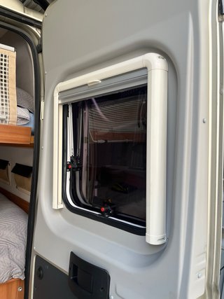 Oscurecedor y mosquitera camper