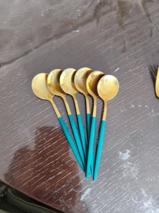 Set Cubiertos Dorados y Verdes