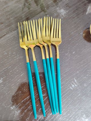 Set Cubiertos Dorados y Verdes
