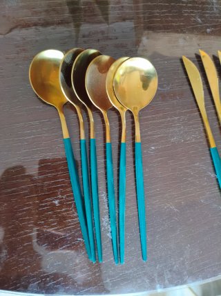 Set Cubiertos Dorados y Verdes
