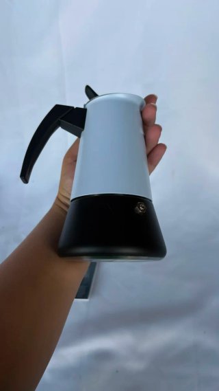 Cafetera Cecotec Blanca y Negra