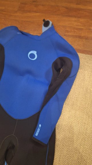 Neopreno surf Tribord 4/3 mm. Mujer. Talla M.