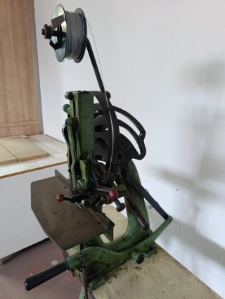 Grapadora pedal Bardolet industrial de hilo