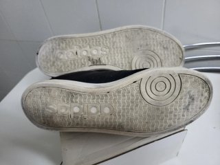 Zapatillas Adidas Talla 42 Negras y Blancas