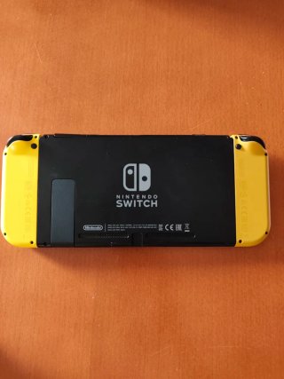 Nintendo Switch Edición Pikachu & Eevee