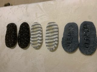 Zapatillas Ale-Hop rayas grises y blancas