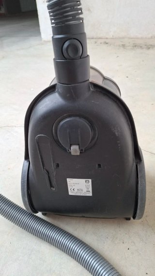Aspirador Philips PowerPro Compact