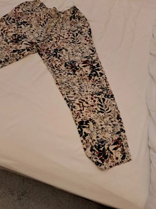 Pantalón de verano.Goma en la cintura.Flojo