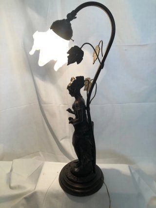 Lampada Liberty Donna Foglie Vetro