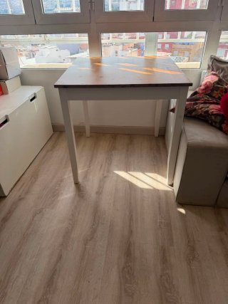 Mesa de comedor Ikea madera