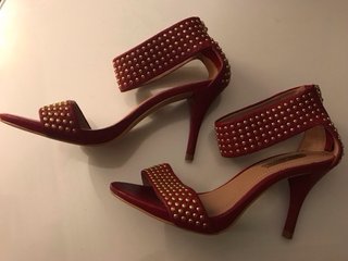 Sandalias Zara Tacon Tachuelas Rojas Doradas