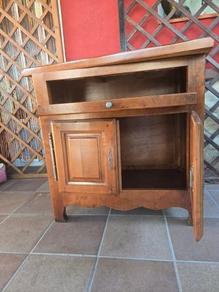 Mueble auxiliar madera. Salon. TV.