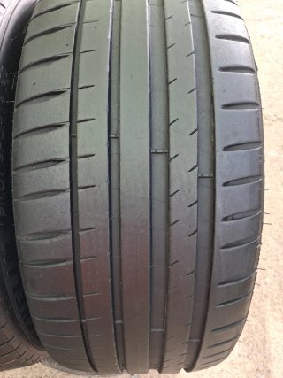 Neumáticos 235/40 R18