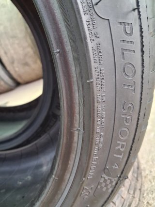 Neumáticos 235/40 R18